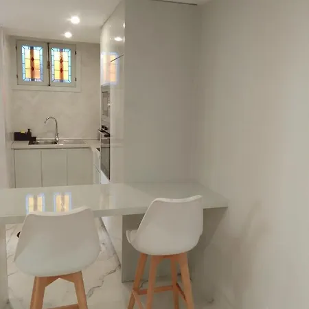 Lovely House Parque Santiago 3 *
