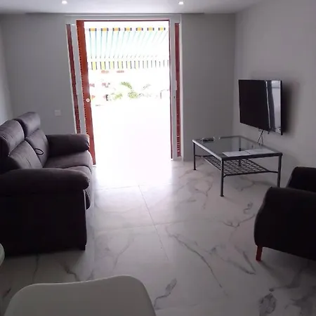 Lovely House Parque Santiago 3 Appartement *